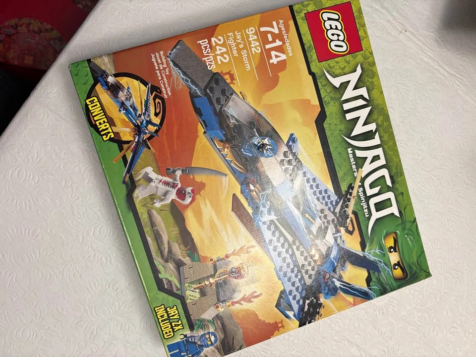 Ninjago Jay's Storm Fighter LEGO set 9442