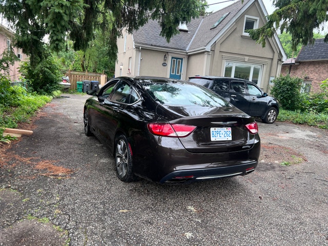 2015 Chrysler 200C V6 | Fully Loaded | 276,211 km | As-Is - photo 3