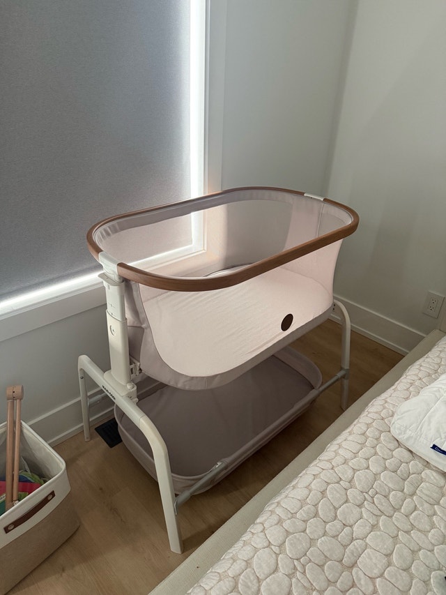 Maxi-Cosi Iora Bassinet (Excellent Condition) - photo 2