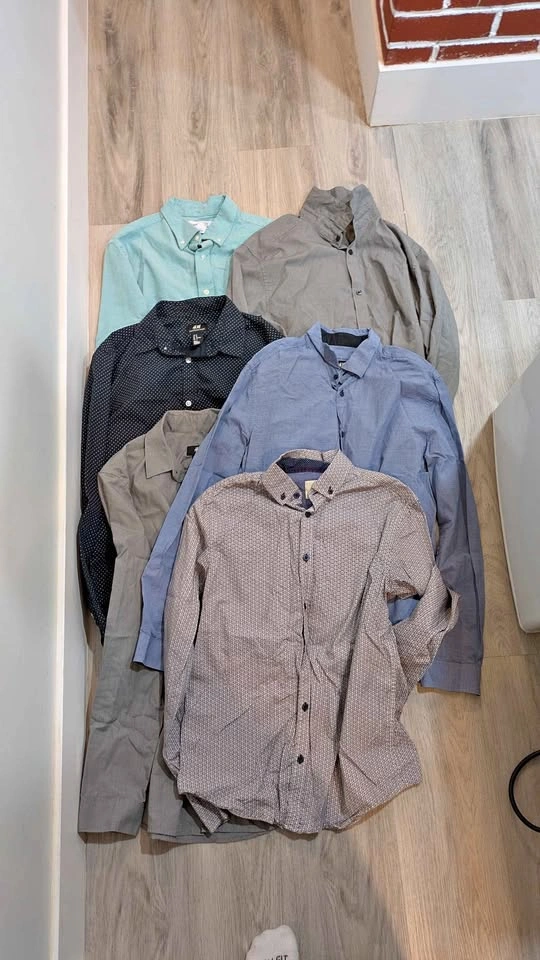 QUICK SALE: Lot of 6 Men's Medium Dress Shirts