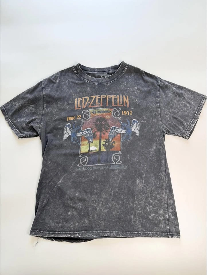 Led Zeppelin Graphic Tee, Vintage Style Band Shirt, Large - photo 2
