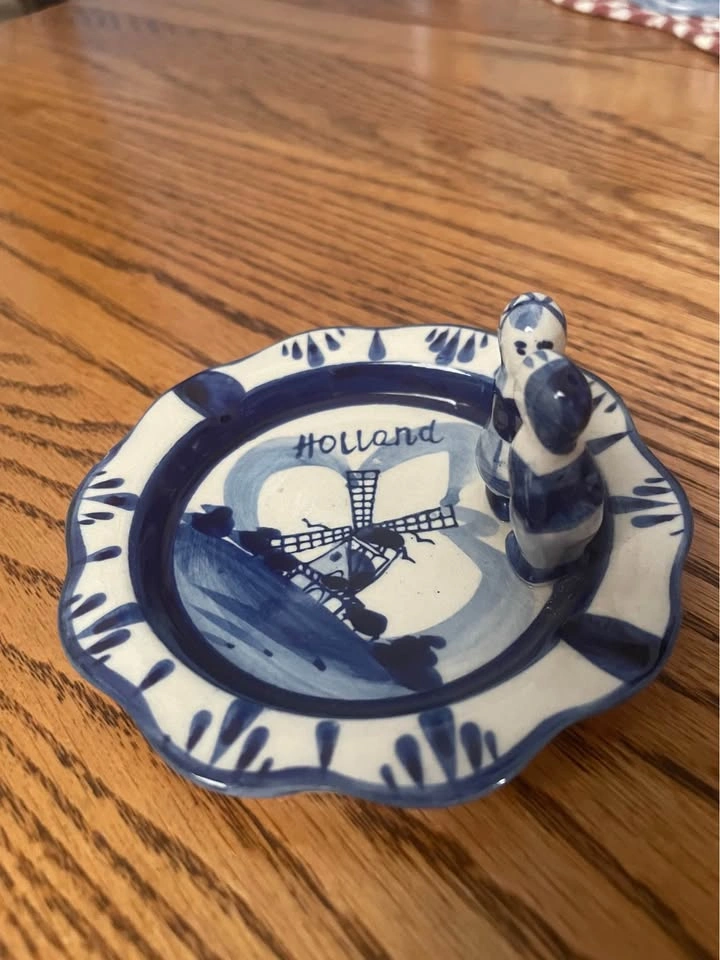 Vintage Delft Blue style ceramic ashtray - photo 2