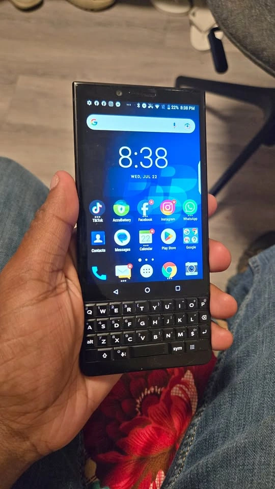 BlackBerry KEY2 64GB Black (BBF100-2) Unlocked - Complete in Box