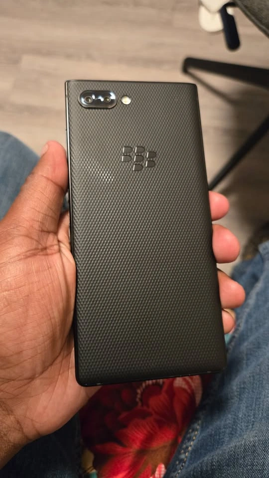 BlackBerry KEY2 64GB Black (BBF100-2) Unlocked - Complete in Box - photo 2
