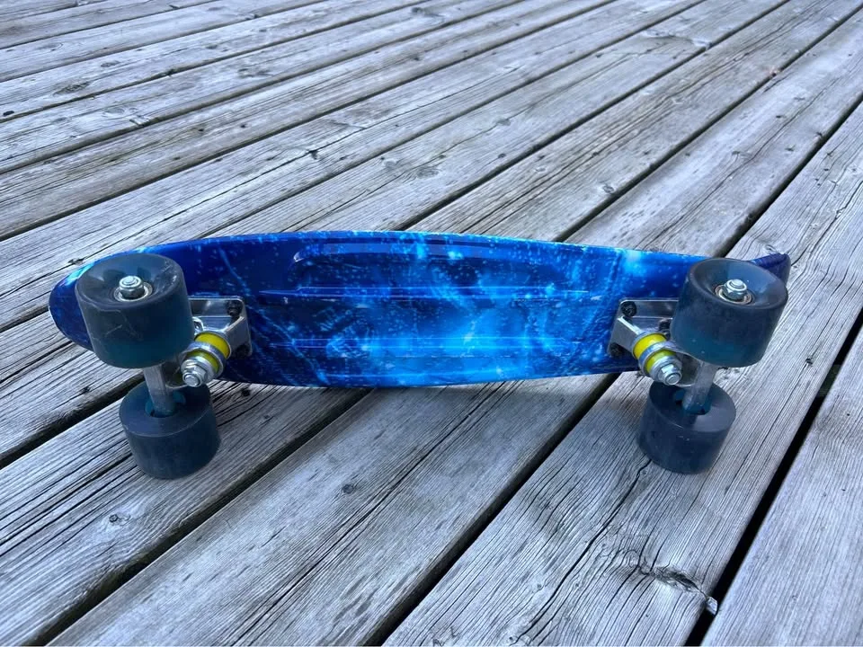 Meketec Skateboard 22 Inch Mini Cruiser Ocean Water image indicator(2)