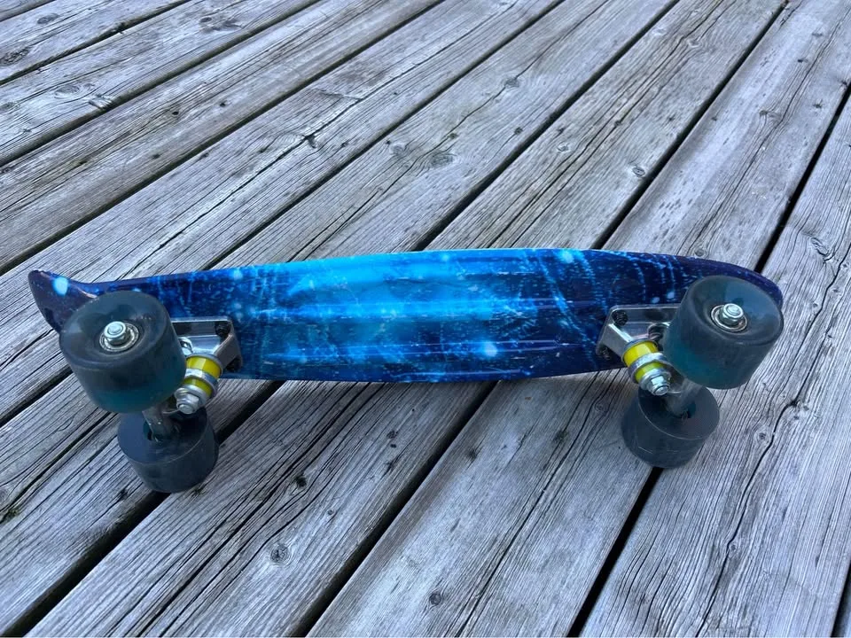 Meketec Skateboard 22 Inch Mini Cruiser Ocean Water image indicator(4)