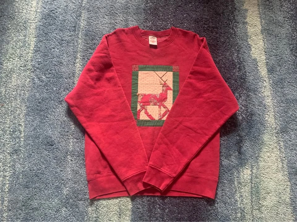 Vintage Christmas Crewneck Sweatshirt - photo 2