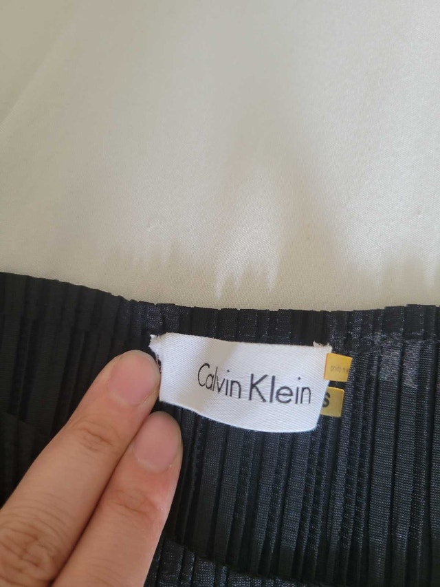 Calvin Klein Sleeveless Pleated Top - photo 2