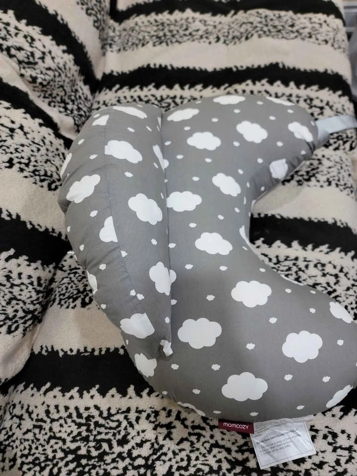 Momcozy Breastfeeding Pillow - photo 4