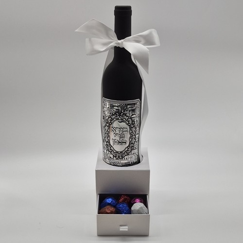 Wine Bottle Shaped Bar Tool Set with Corkscrew, Stopper, Pourer
