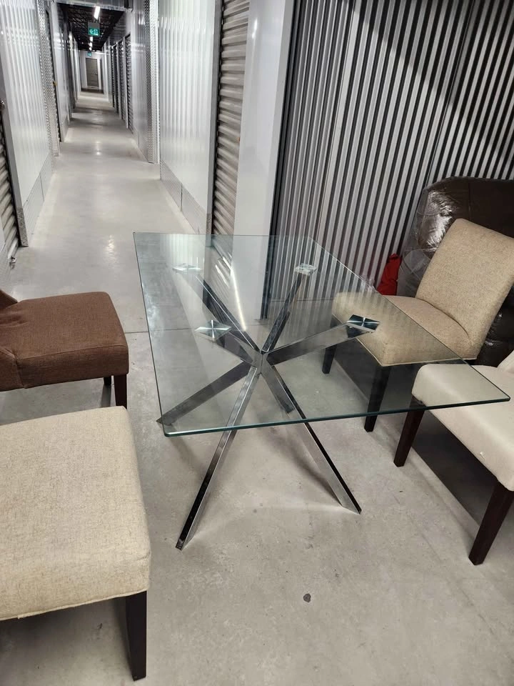 🇨🇦  Set of 4 Modern Dining Chairs with FREE Glasstop table - photo 5