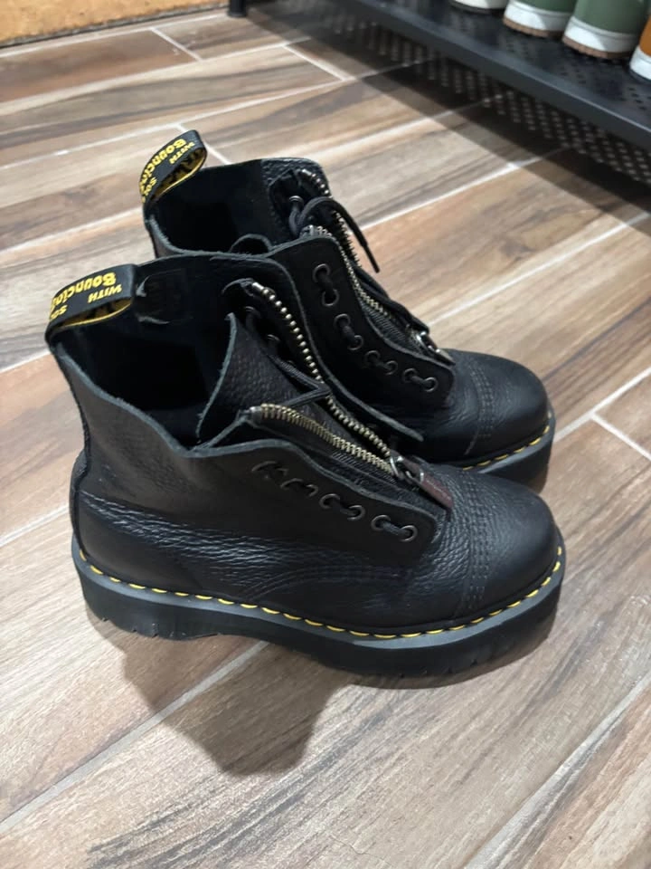 Doc Marten Boots - photo 2