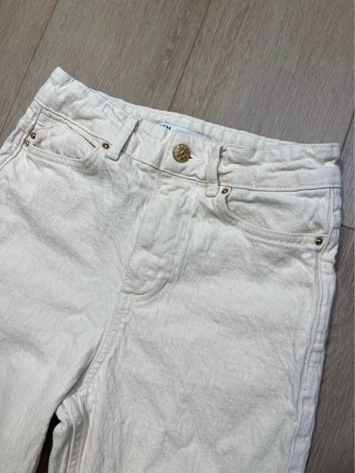 ZARA Cream High-Rise Straight-Leg Jeans - Size 4 - photo 3