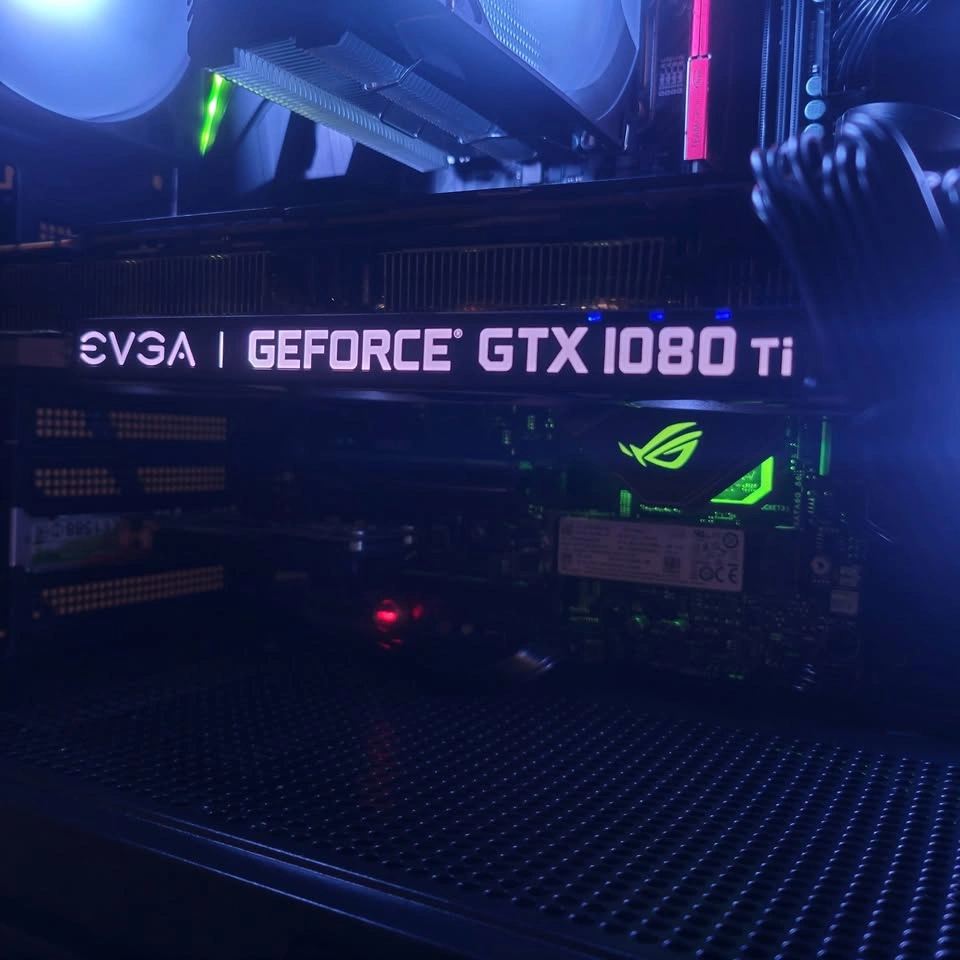 i7 + EVGA GTX 1080Ti Gaming PC - photo 3