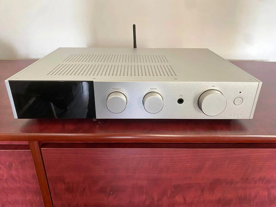 Audiolab 9000A Integrated Amplifier