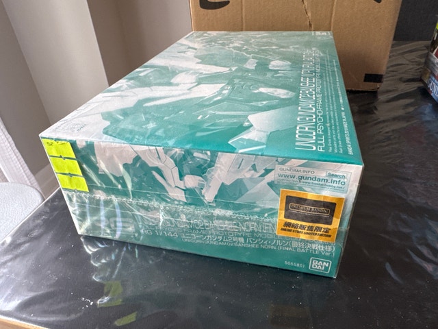 Bandai RG 1/144 Unicorn Gundam 02 Banshee Norn Final Battle - photo 2