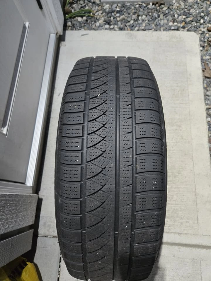 4 Winter Tires 235/60 R18 - Honda Odyssey - WITH Steel Rims - photo 2
