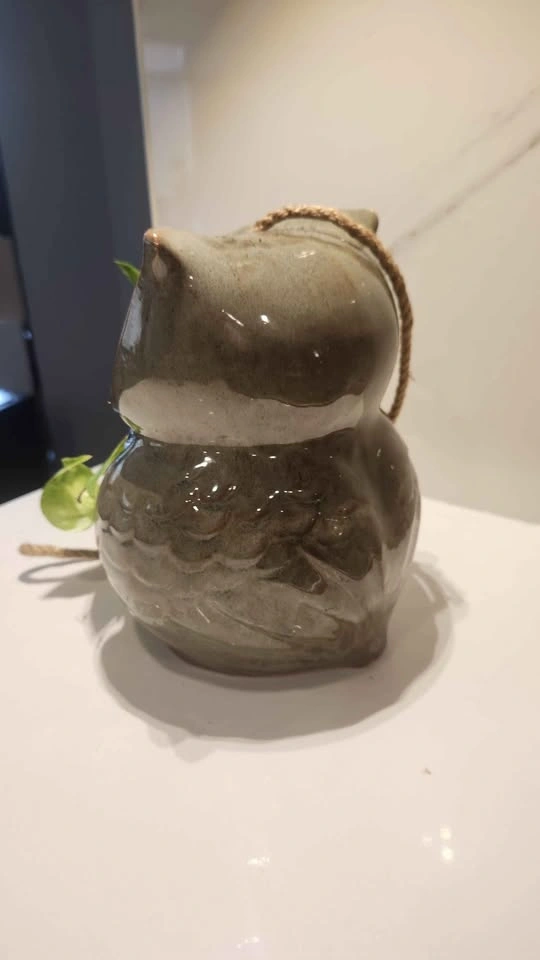 Upcycled owl décor planter with plant - photo 4
