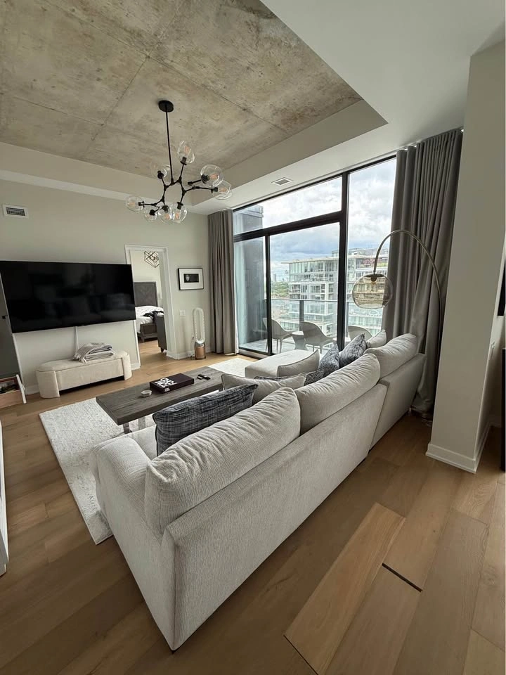 Luxury Downtown Toronto Condo Furniture - Everything Must Go - photo 4