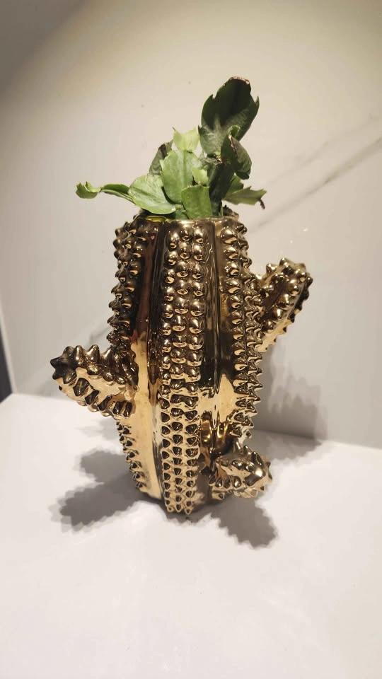 Upcycled gold cactus vase planter with plants - photo 2