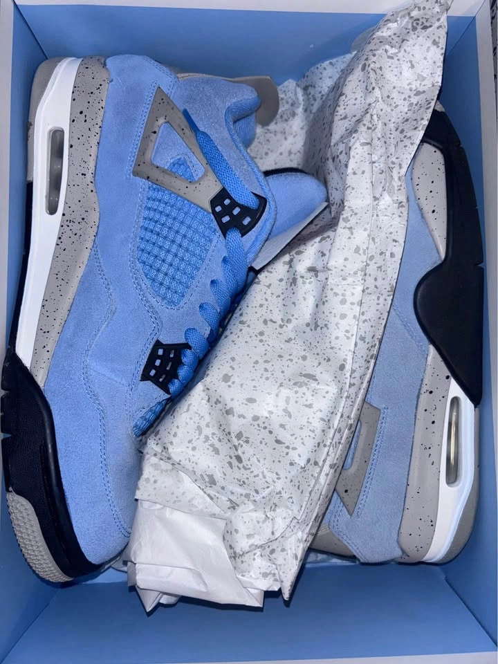 REAL - Jordan Air Jordan 4 Retro 'University Blue' - photo 2