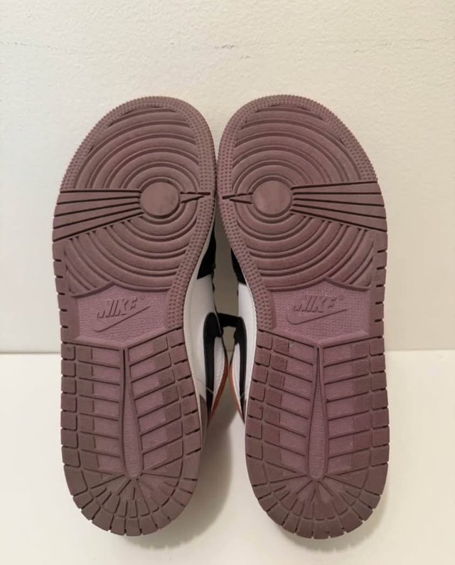Jordan 1 Low Sneakers - photo 4