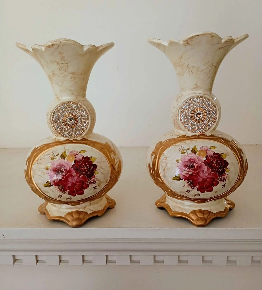 Pair of Italian Antique Porcelain Vases - photo 4