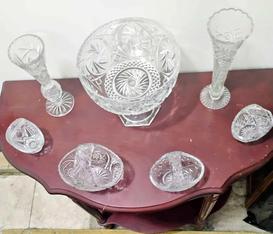 7 Pieces of Diamond Hand-Cut Crystals