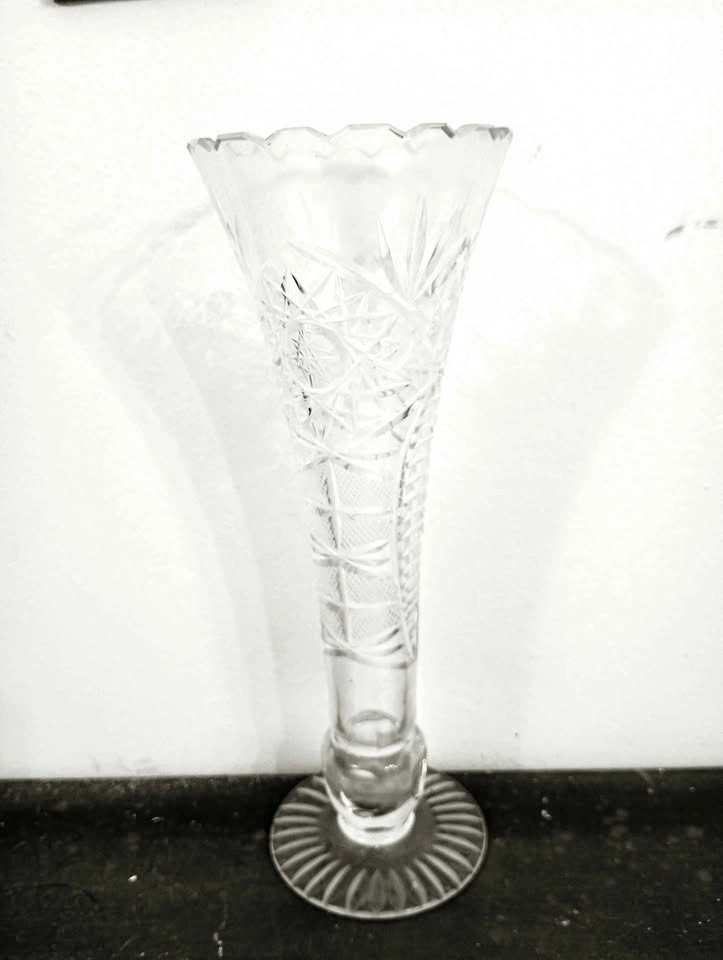 7 Pieces of Diamond Hand-Cut Crystals - photo 5