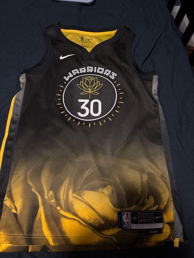 STEPH CURRY 2023 CITY JERSEY SIZE MENS SMALL
