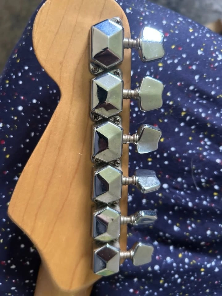 Squier by Fender Stratocaster Electric Guitar – Project / Parts - photo 5