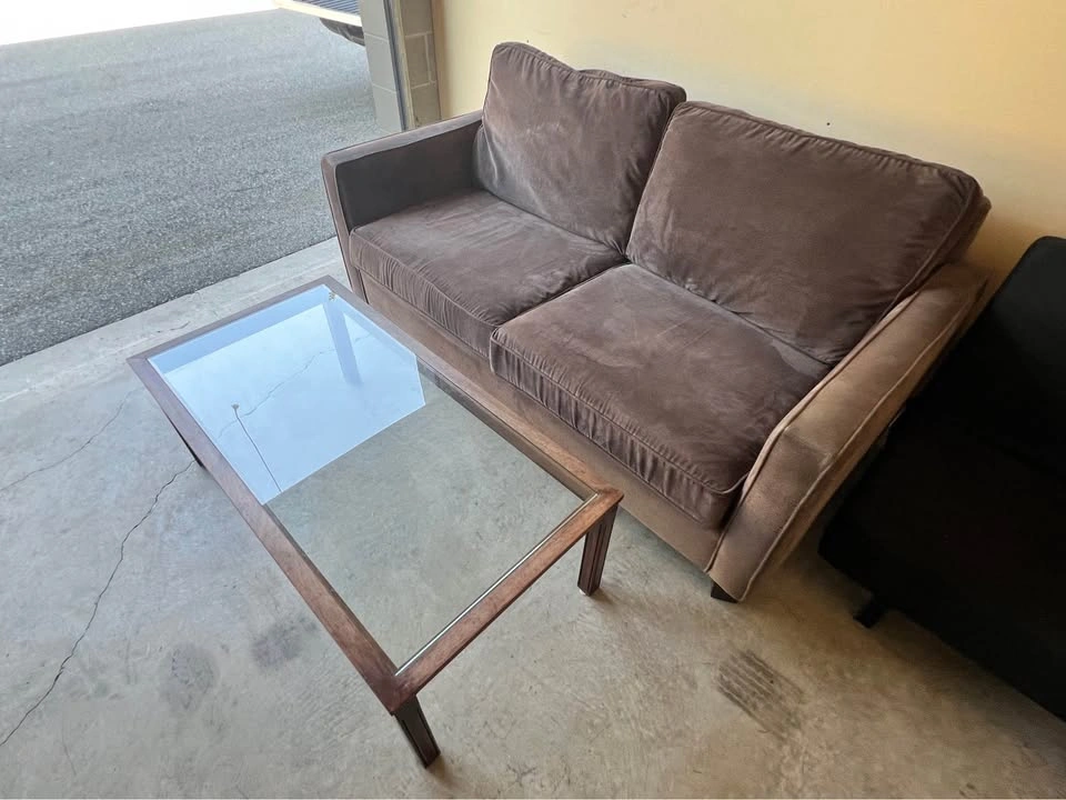 FREE DELIVERY 🚚 Brown Urban Barn Sofa Couch Loveseat - photo 2