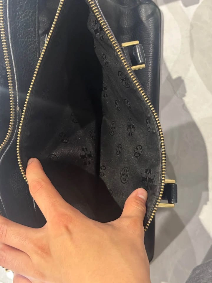 Tory Burch Leather Bag - photo 3