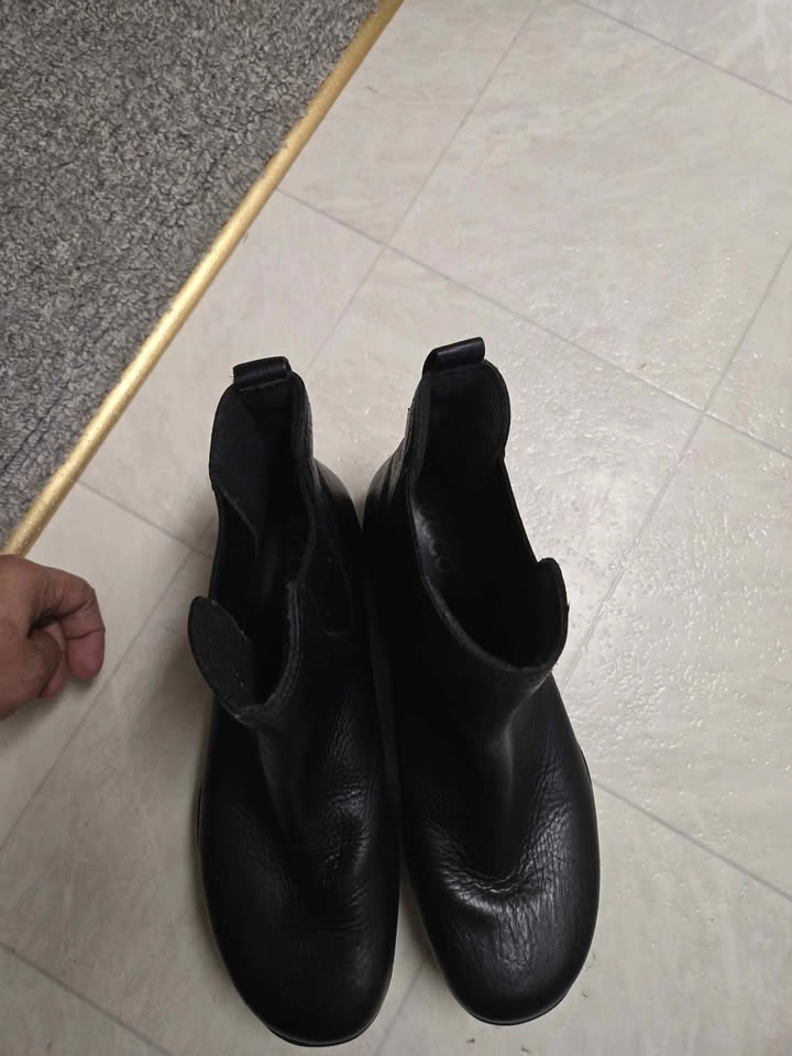 Clark's Wave Ladies Ankle Boots