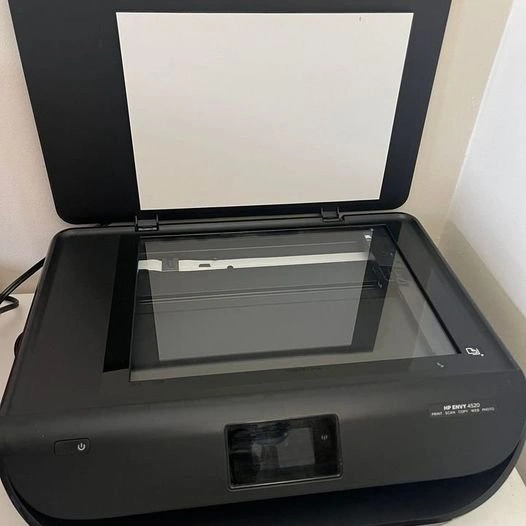 HP Coloured Printer (WANT GONE ASAP!!!) - photo 2