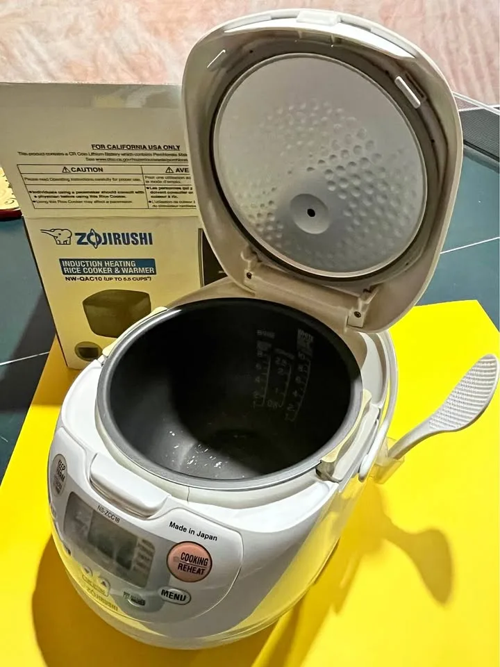 Zojirushi Neuro Fuzzy 10-Cup Rice Cooker NS-ZCC18 thumbnail