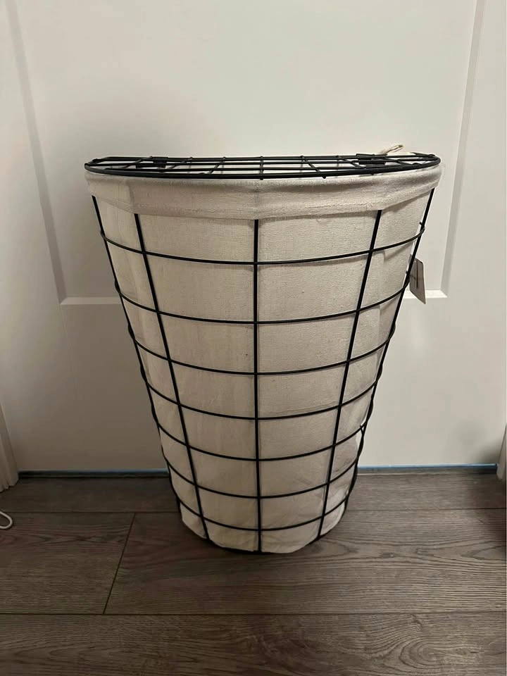 Wire Laundry Hamper with Fabric Liner