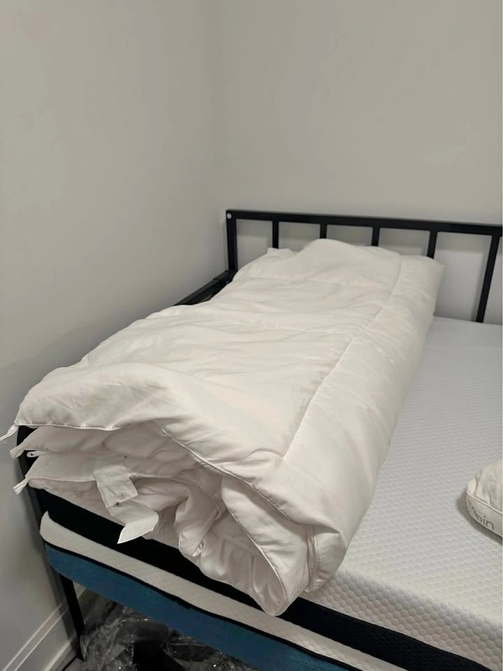 Utopia Bedding Queen Lightweight Comforter