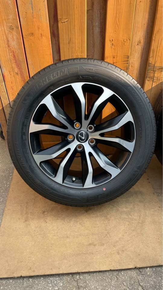 225/60R18 4 Michelin OEM Lexus Wheels – Excellent Tread - photo 4