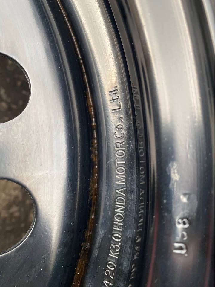 235/65R17 OEM Honda rims - photo 4