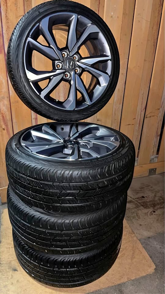 235/40R18 Honda Civic Sport Rims and Continental Tires
