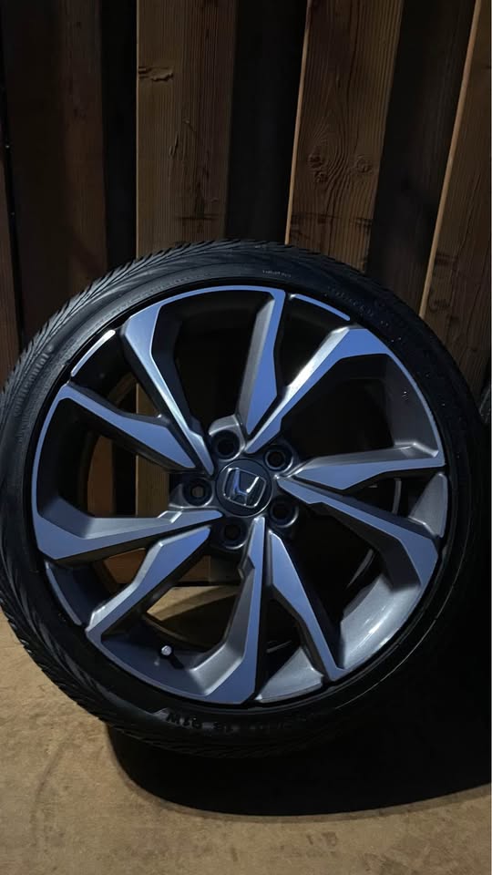 235/40R18 Honda Civic Sport Rims and Continental Tires - photo 2