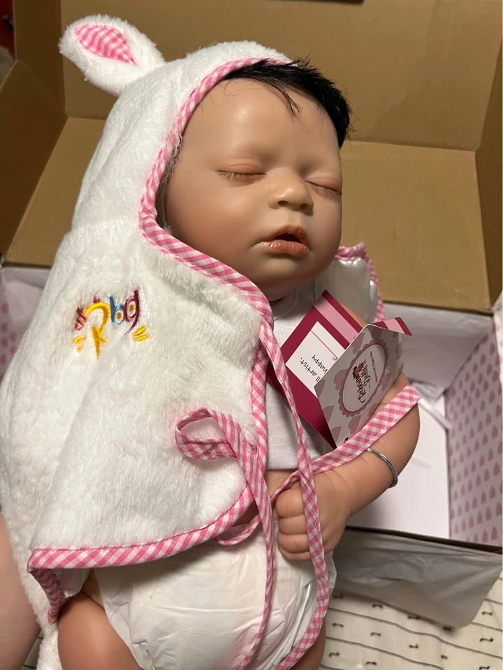 Realistic Baby doll - Never Used (Box included) - photo 2