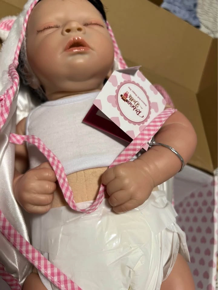Realistic Baby doll - Never Used (Box included) - photo 4