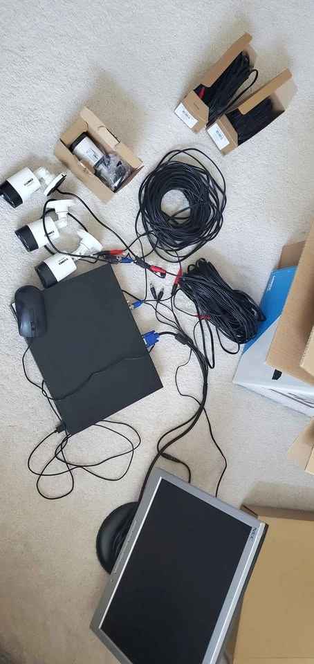 Lorex 4 HD Cameras and 1000 GB DVR - photo 5