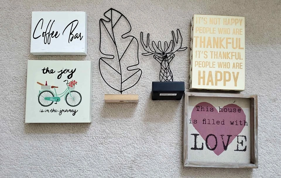 Assorted Home Decor Signs and Wire Sculptures