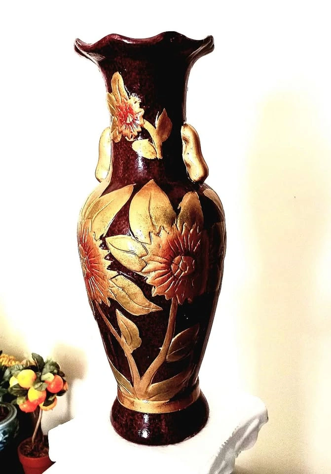 Beautiful hand painted antique porcelain Vase 25cm tall - photo 2