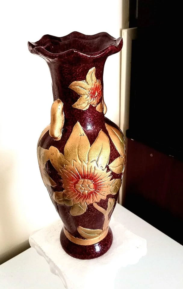Beautiful hand painted antique porcelain Vase 25cm tall - photo 5