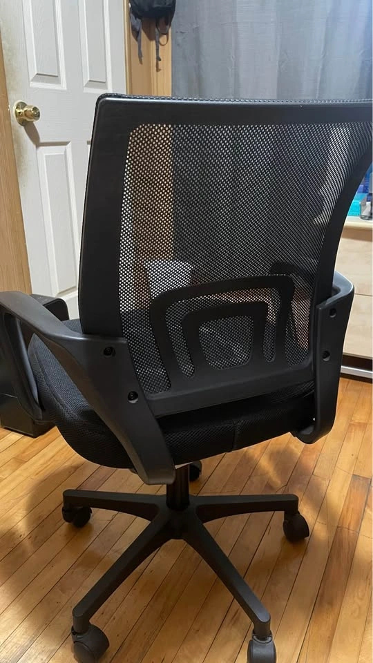 Black Mesh Ergonomic Office Chair - photo 2