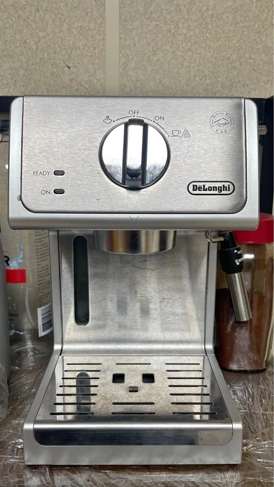 De'Longhi ECP3630 15-Bar Stainless Steel Espresso Machine